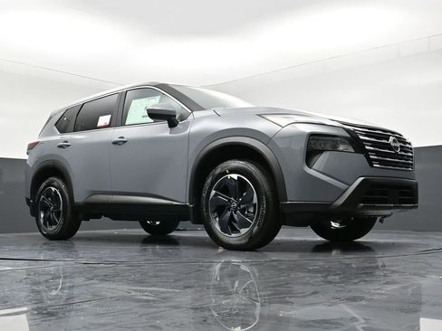 New 2026 Nissan Rogue SV w/ Cold Weather Package image 30