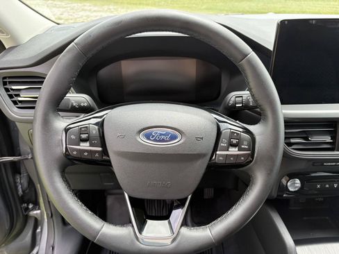 Used 2023 Ford Escape Active w/ Tech Pack #1 AWD/4WD image 16