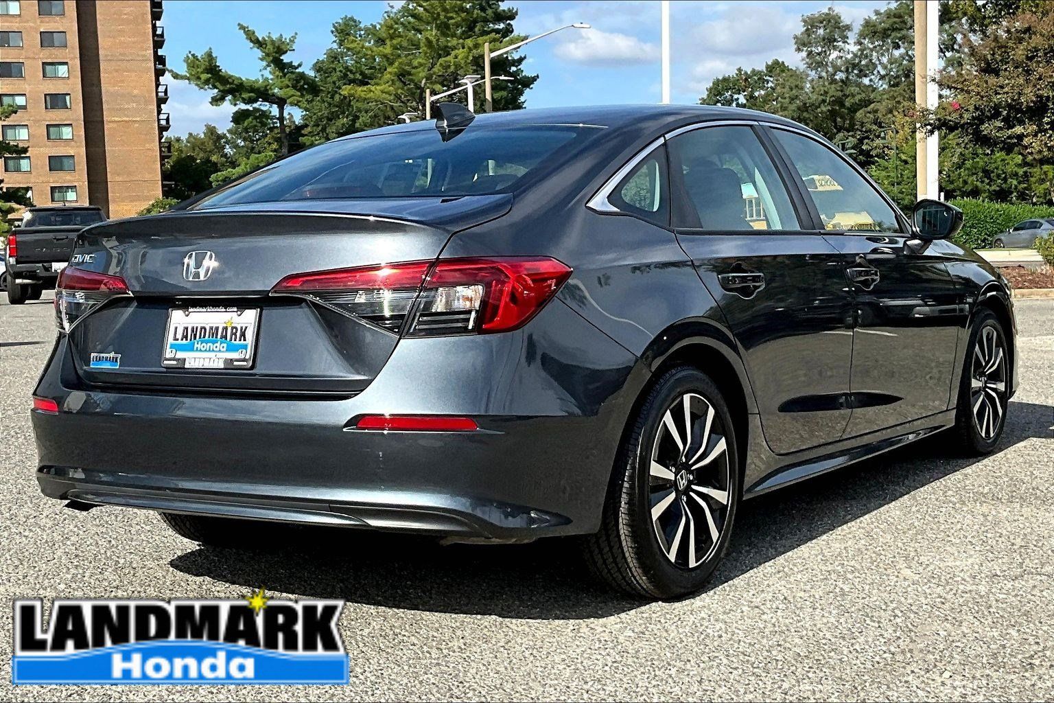 Used 2024 Honda Civic EX image 2