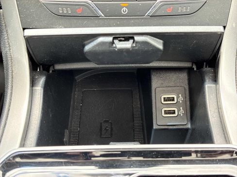 Used 2019 Ford Edge SEL w/ Equipment Group 201A AWD/4WD image 13