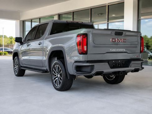 Used 2021 GMC Sierra 1500 AT4 w/ AT4 Value Package AWD/4WD image 2