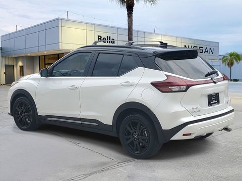Used 2024 Nissan Kicks SR w/ SR Premium Package FWD image 3