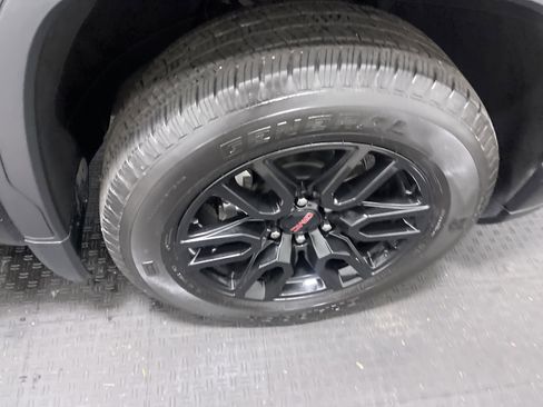 Used 2023 GMC Sierra 1500 Elevation image 27