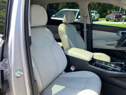 Used 2023 Kia Sorento SX Prestige w/ Panoramic Sunroof Package AWD/4WD image 31