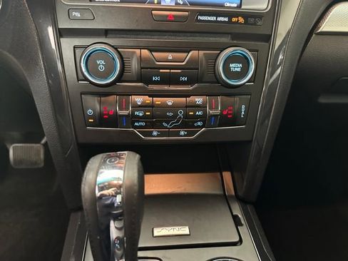 Used 2016 Ford Explorer XLT w/ Equipment Group 202A image 22