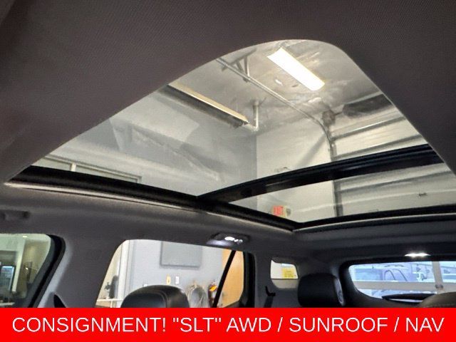 Used 2018 GMC Terrain SLT w/ Preferred Package AWD/4WD image 2