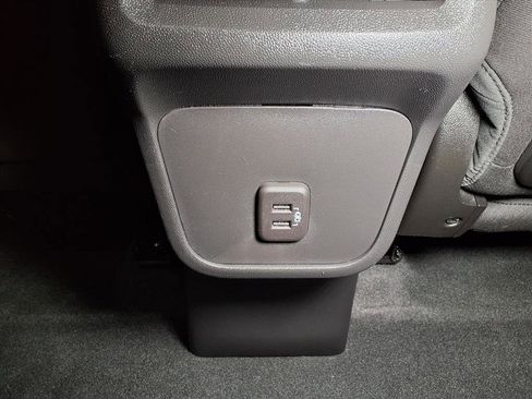 Used 2023 GMC Terrain SLE w/ Elevation Edition image 14