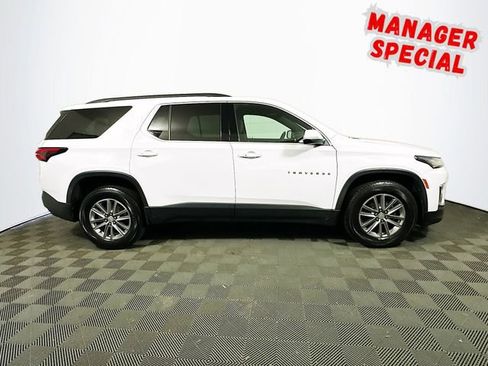 Used 2023 Chevrolet Traverse LT FWD image 9