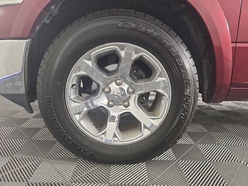 Used 2018 RAM 1500 Laramie w/ Convenience Group AWD/4WD image 7