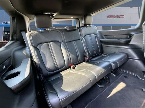 Used 2024 Jeep Wagoneer Series II AWD/4WD image 26
