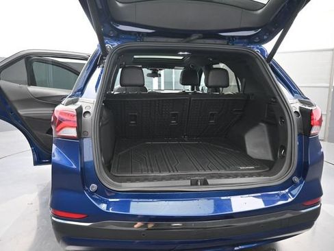 Used 2022 Chevrolet Equinox RS w/ RS Leather Package AWD/4WD image 8