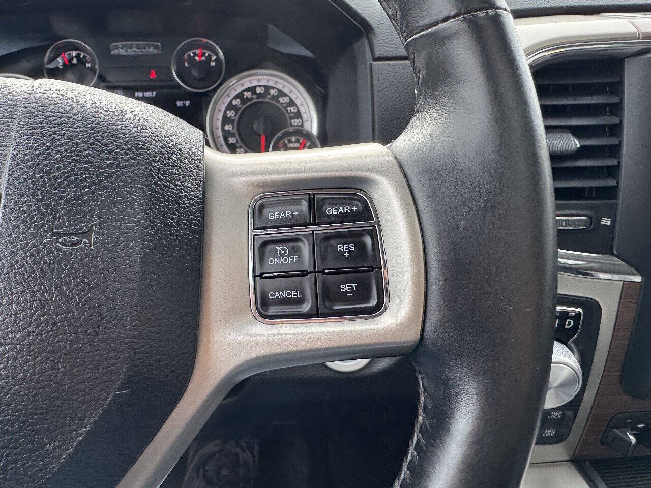 Used 2015 RAM 1500 Laramie AWD/4WD image 33