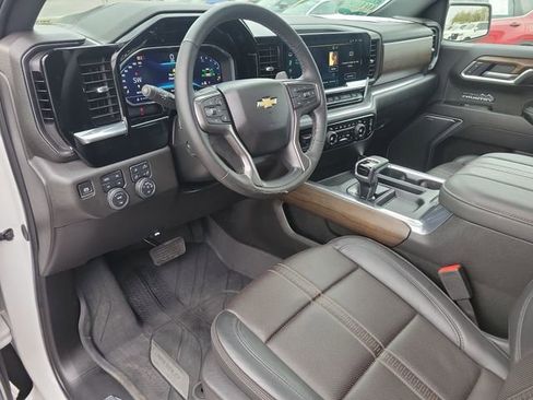 Certified 2025 Chevrolet Silverado 1500 High Country w/ High Country Premium Package image 17