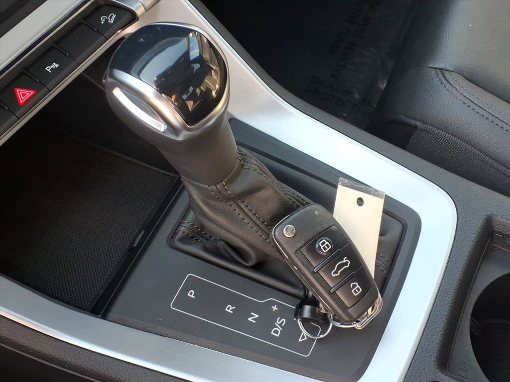 Used 2025 Audi Q3 2.0T Premium AWD/4WD image 17