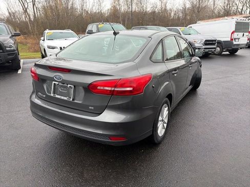 Used 2017 Ford Focus SE image 8