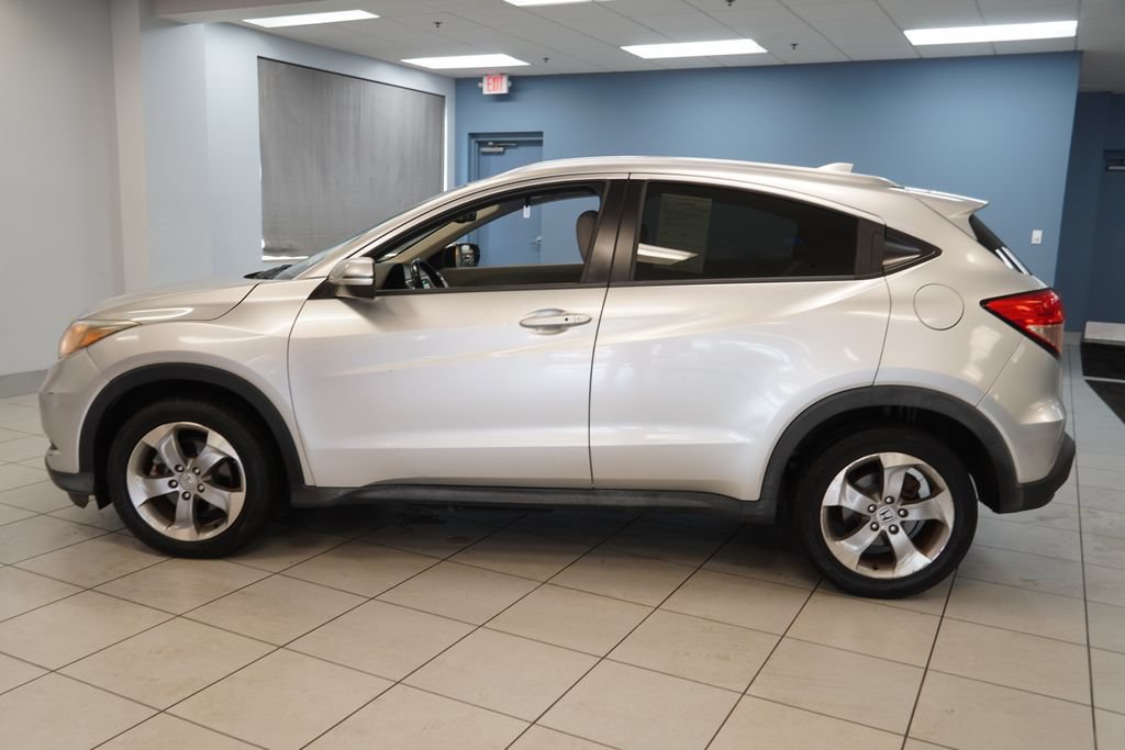 Used 2016 Honda HR-V EX-L image 2