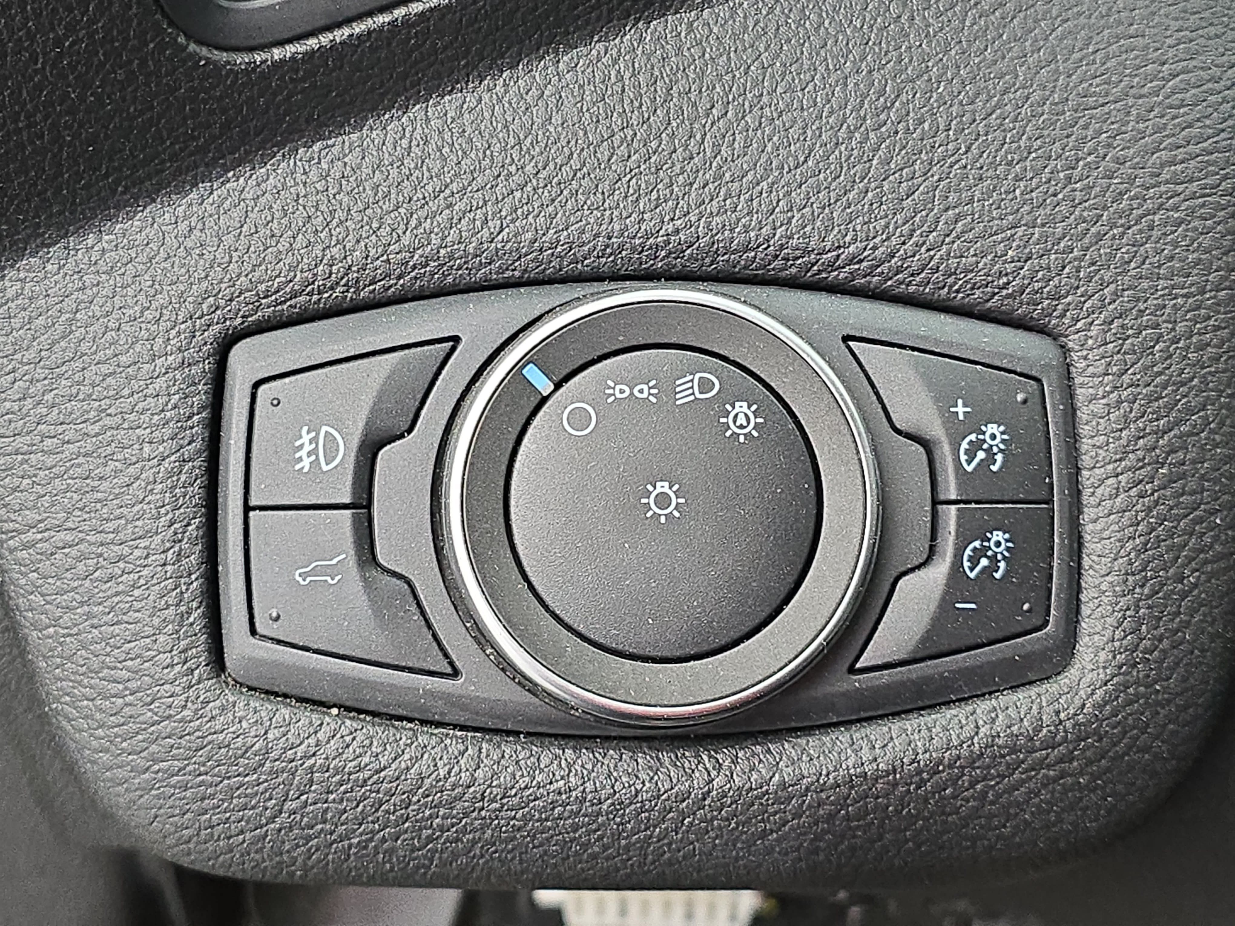 Used 2019 Ford Escape SE FWD image 24