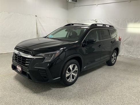 Used 2024 Subaru Ascent Premium w/ Convenience Package AWD/4WD image 2