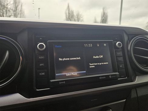 Used 2018 Toyota Tacoma 4x4 Double Cab image 15