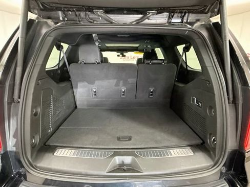 Used 2022 Chevrolet Suburban Z71 w/ Z71 Off-Road Package AWD/4WD image 29