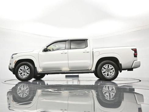 Certified 2023 Nissan Frontier SV w/ Technology Package RWD image 42