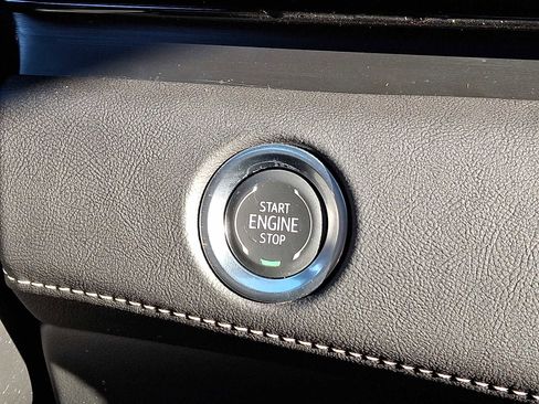 Used 2024 Cadillac Escalade Sport w/ LPO, ONYX Package image 27