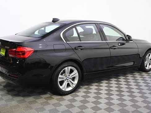 Used 2017 BMW 330i xDrive Sedan AWD/4WD image 7