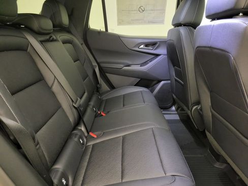 New 2026 Chevrolet Equinox LT w/ Convenience Package II FWD image 38