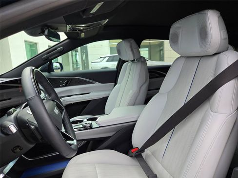 Used 2024 Cadillac Lyriq Sport RWD image 28