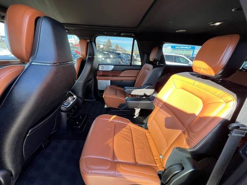 Used 2021 Lincoln Navigator L Reserve w/ Luxury Package image 18