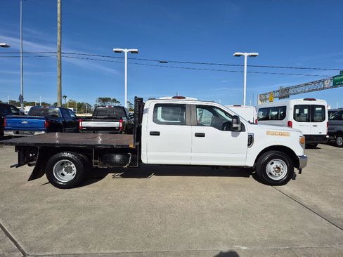 Used 2020 Ford F350 XL w/ Power Equipment Group image 16