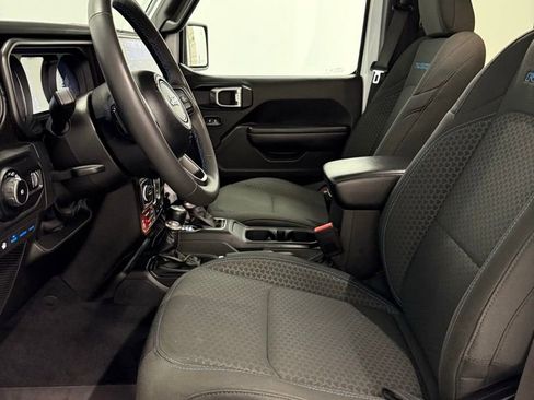 Used 2024 Jeep Wrangler Unlimited Rubicon 4xe w/ Technology Group image 17