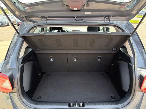 Used 2025 Hyundai Venue SEL FWD image 5