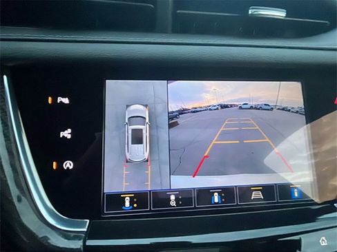 Used 2024 Cadillac XT6 Sport w/ Technology Package image 29