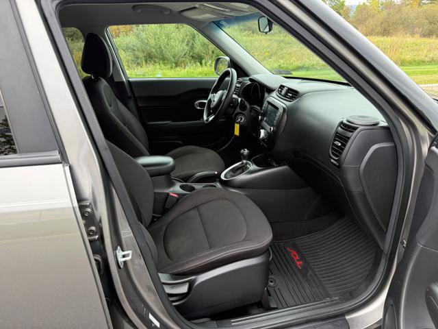 Used 2018 Kia Soul w/ Convenience Package FWD image 19