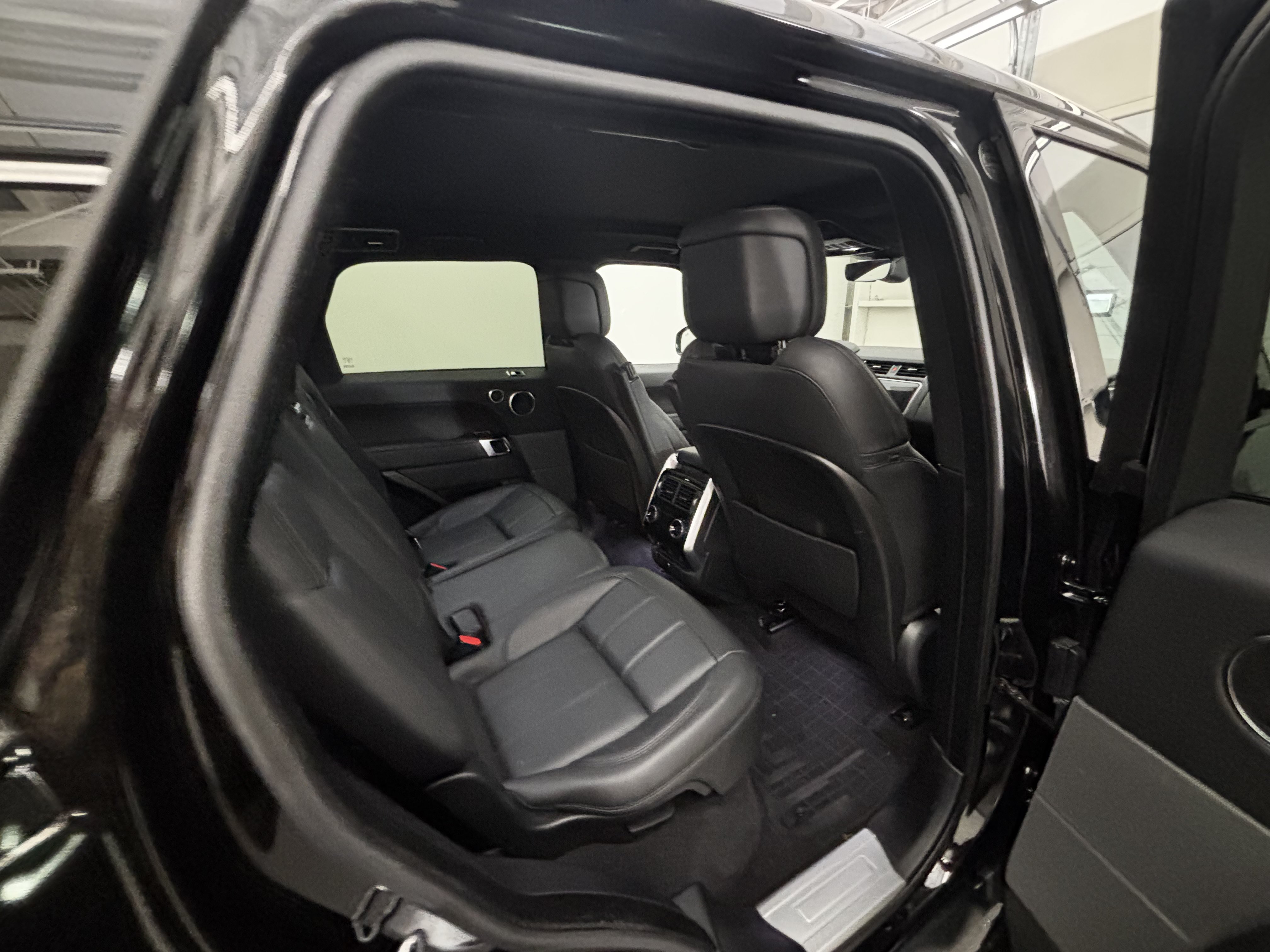 Used 2022 Land Rover Range Rover Sport HSE Silver Edition AWD/4WD image 17