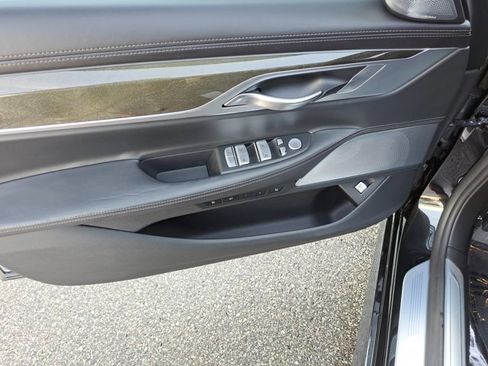 Used 2019 BMW M760i xDrive w/ Luxury Rear Seating Package image 21