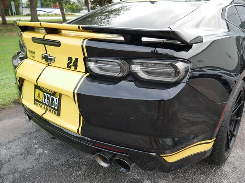 Used 2020 Chevrolet Camaro ZL1 RWD image 45