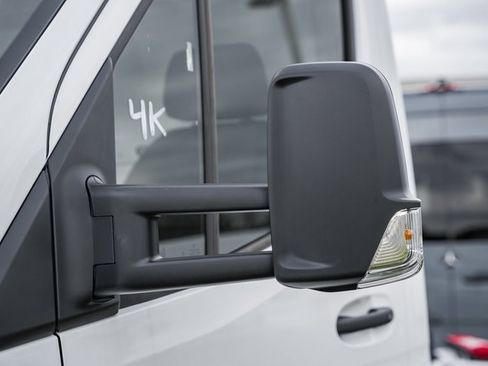 Used 2023 Mercedes-Benz Sprinter 4500 image 9