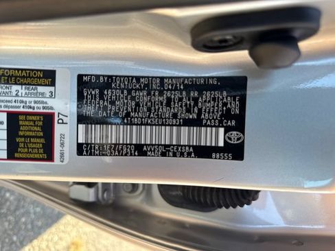 Used 2014 Toyota Camry SE w/ Moonroof Package FWD image 13