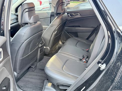 Used 2023 Kia Sportage EX image 6