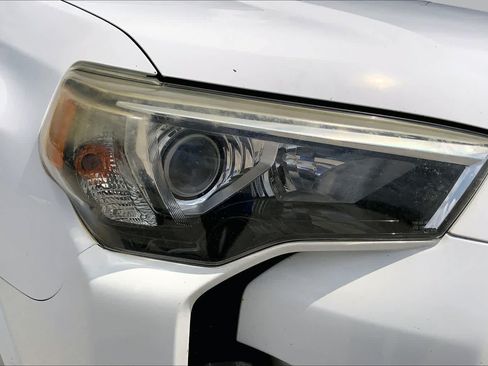 Used 2015 Toyota 4Runner SR5 Premium RWD image 26