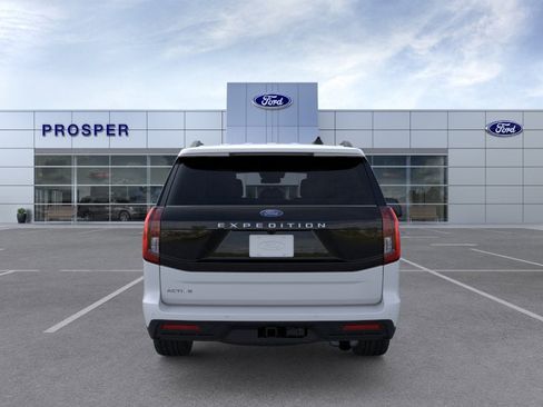 New 2026 Ford Expedition Active RWD image 5