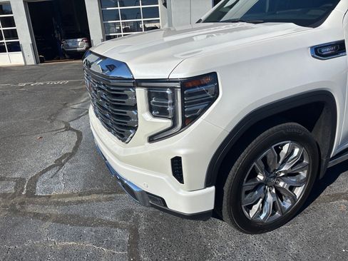 Used 2024 GMC Sierra 1500 Denali w/ Denali Reserve Package image 9