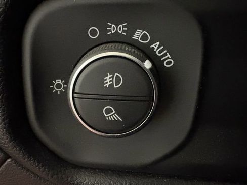 Used 2020 RAM 1500 Big Horn image 11