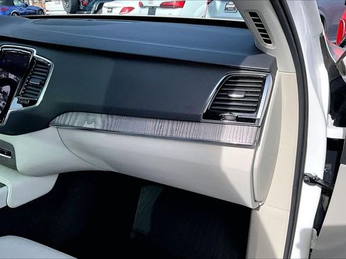 Used 2023 Volvo XC90 B6 Plus w/ Protection Package Premier image 18