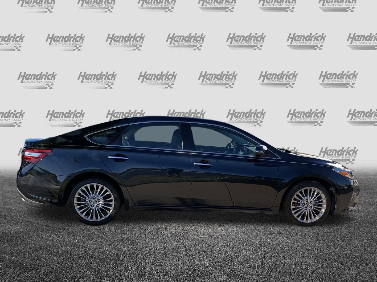 Used 2016 Toyota Avalon Limited w/ Toyota Safety Sense Package FWD image 11