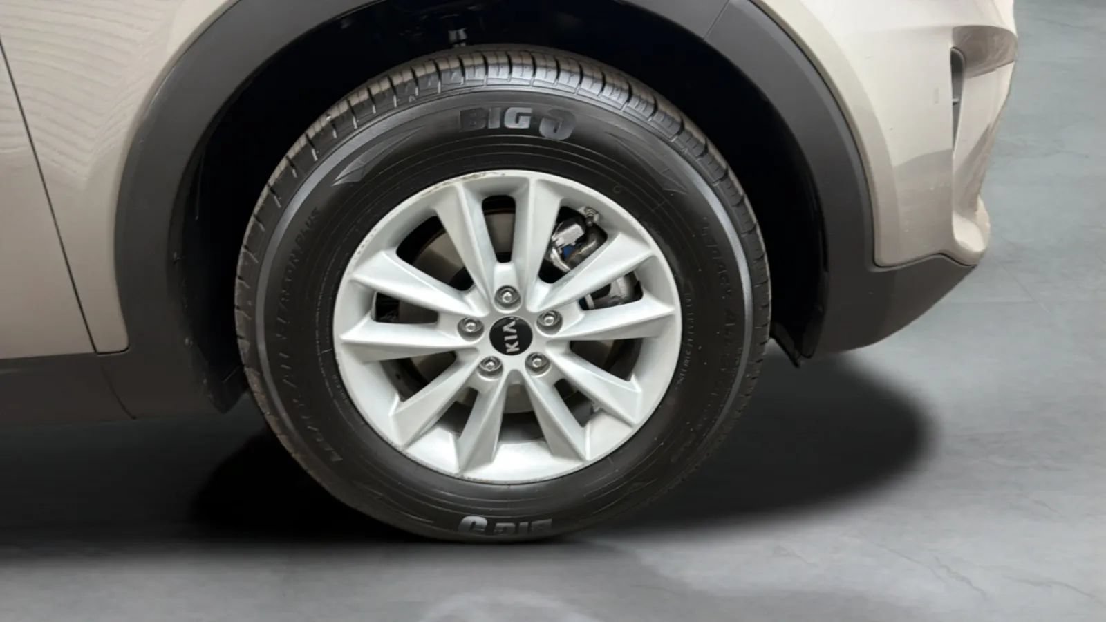 Used 2019 Kia Sorento L FWD image 23