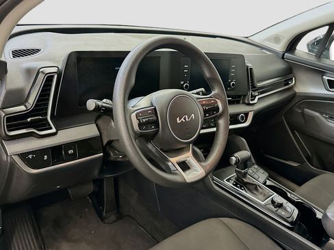 Used 2025 Kia Sportage LX image 18