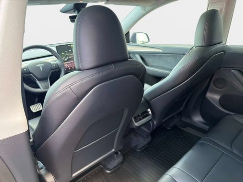 Used 2023 Tesla Model Y Performance AWD/4WD image 13